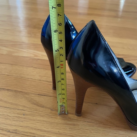 Steven by Steve Madden black patent leather peep toe stilettos.  Size 5.… - Picture 6 of 9
